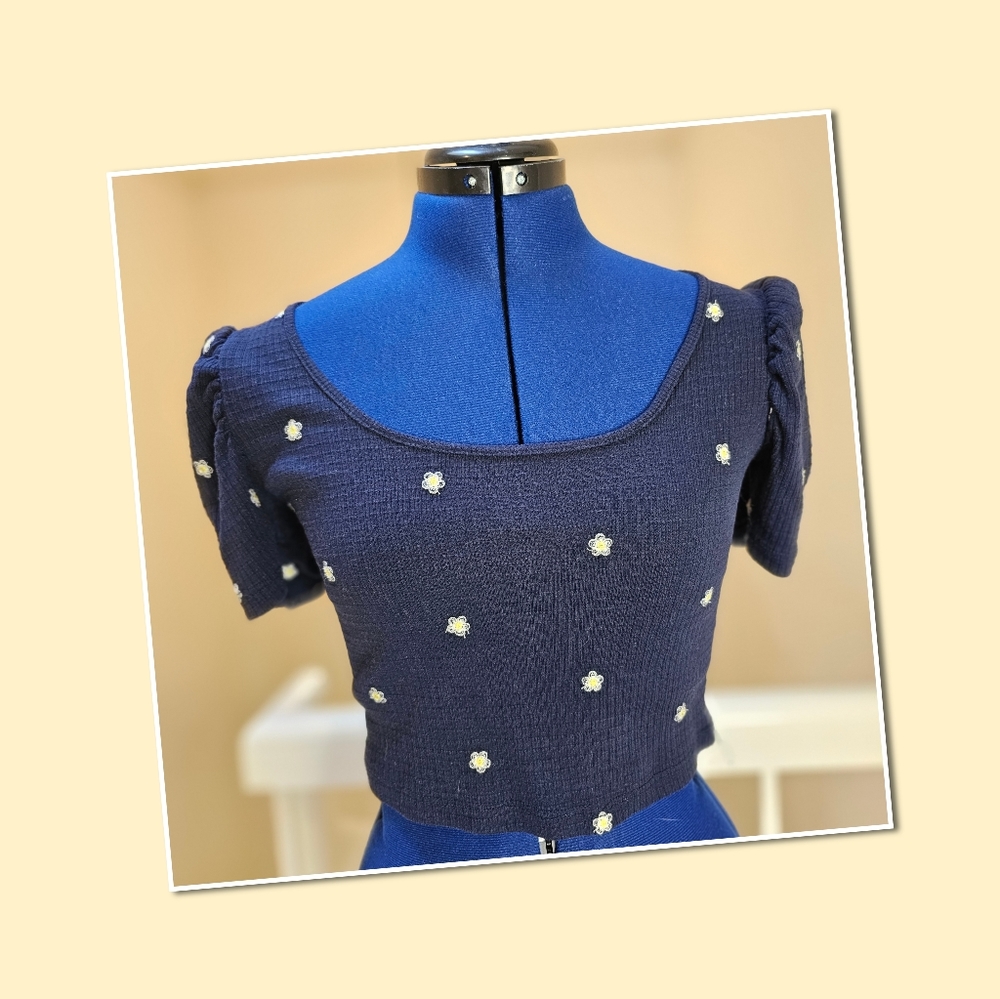 Cropped Floral Blouse with Puff Sleeves by MI Ami (Francescas)